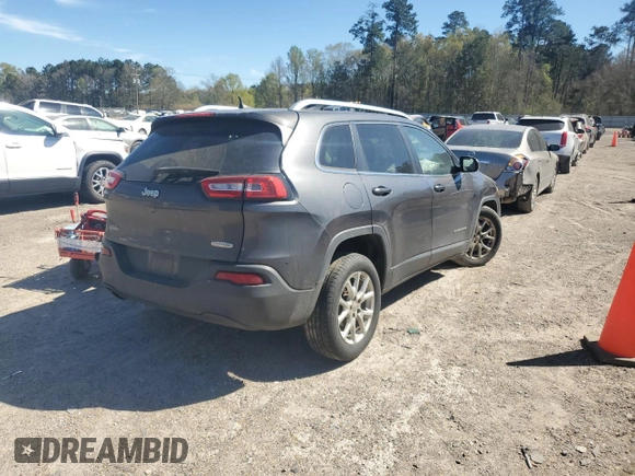 2017 Jeep Cherokee Latitude with VIN 1C4PJLCB9HW503206, listed as a Copart auction lot 49518135 with 209,757 mi miles and Salvage Title. Bid and sale history available at carsss.com. Image 3.