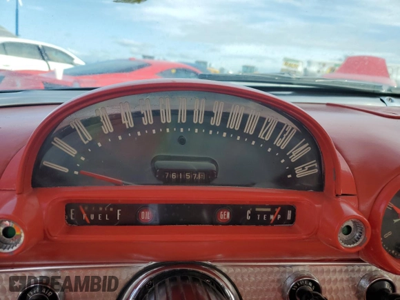 1956 Ford Thunderbird с VIN P6FH203930, выставлен на аукционе Copart как лот 74530814 с пробегом 761 579 миль миль и На запчасти • Non repairable. История ставок и продаж доступна на DreamBid. Изображение 9.
