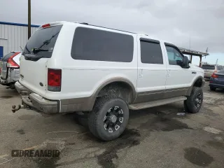 2003 Ford Excursion Eddie Bauer z VIN 1FMNU45S03EB44047, wystawiony jako Copart lot #47495395 z przebiegiem 178 415 mil mil oraz Szkoda całkowita • Salvage title. Historia ofert i sprzedaży dostępna na DreamBid. Obrazek 3.