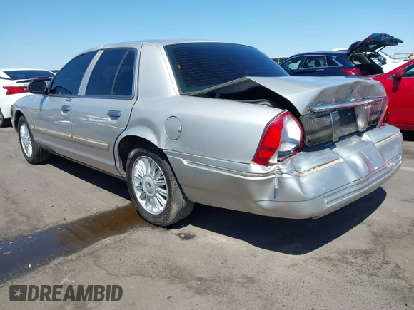 2009 Mercury Grand Marquis LS with VIN 2MEHM75V89X608365, listed as a IAAI auction lot 42055538 with Not Provided miles. Bid and sale history available at carsss.com. Image 3.