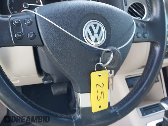 2010 Volkswagen Tiguan SEL with VIN WVGBV7AX4AW514362, listed as a IAAI auction lot 41413300 with 154,201 mi miles and . Bid and sale history available at DreamBid. Image 11.