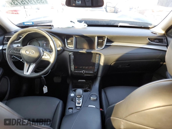 2020 Infiniti QX50 LUXE with VIN 3PCAJ5M18LF102797, listed as a Copart auction lot 35797573 with 25,104 mi miles. Bid and sale history available at carsss.com. Image 8.