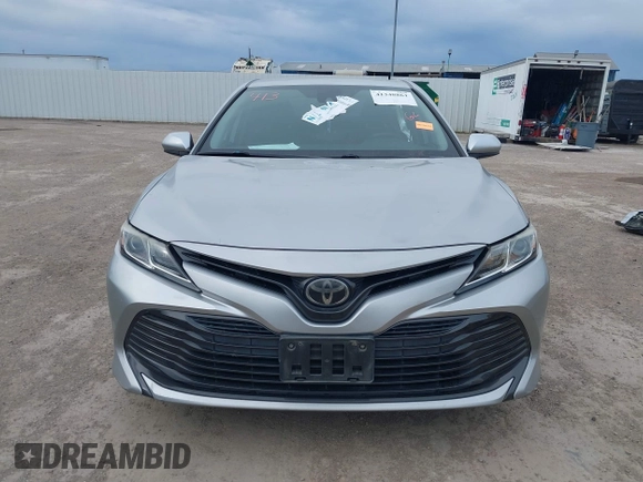 2019 Toyota Camry LE z VIN 4T1B11HK3KU769178, wystawiony jako IAAI lot #41348861 z przebiegiem 121 069 mil mil oraz . Historia ofert i sprzedaży dostępna na DreamBid. Obrazek 13.