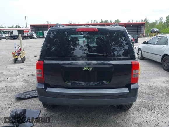 2014 Jeep Patriot Sport with VIN 1C4NJPBB7ED793811, listed as a IAAI auction lot 42442047 with 100,193 mi miles and . Bid and sale history available at DreamBid. Image 16.