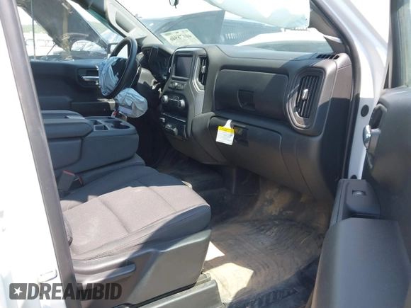 2024 Chevrolet Silverado 1500 with VIN 3GCPDAEK8RG154919, listed as a IAAI auction lot 40178946 with 2,911 mi miles and . Bid and sale history available at DreamBid. Image 5.