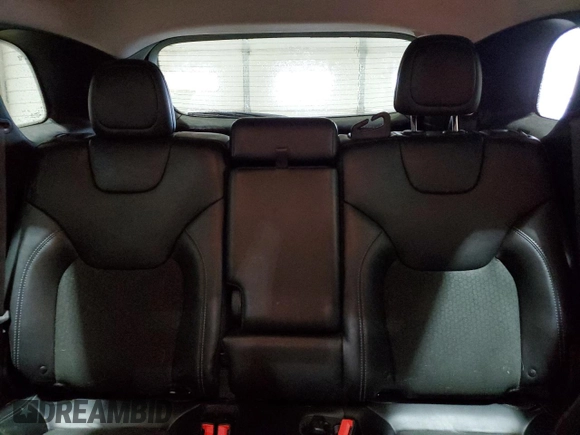 2019 Jeep Cherokee Altitude with VIN 1C4PJMLB1KD465818, listed as a Copart auction lot 57552705 with 191,300 mi miles and Salvage title. Bid and sale history available at DreamBid. Image 10.