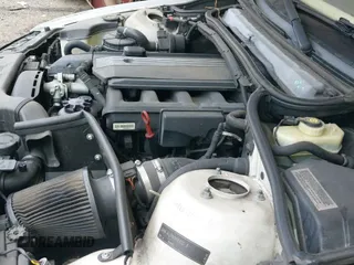 2005 BMW 3 Series 325i с VIN WBAEV33425KX11263, выставлен на аукционе IAAI как лот 42656886 с пробегом 146 361 миль миль и . История ставок и продаж доступна на DreamBid. Изображение 19.
