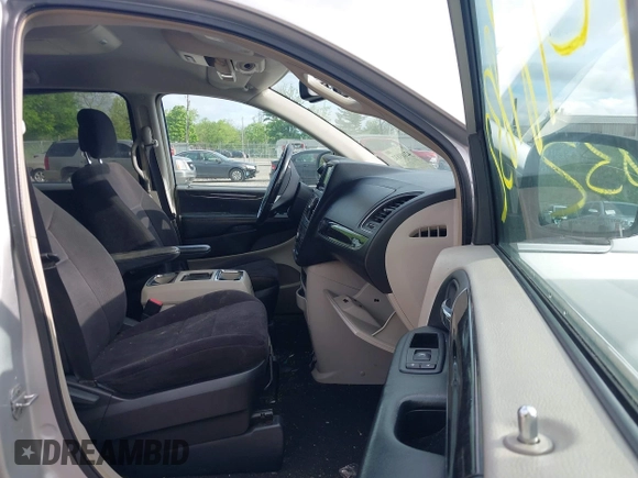 2011 Chrysler Town & Country Touring with VIN 2A4RR5DG4BR682109, listed as a IAAI auction lot 42189832 with 208,709 mi miles and . Bid and sale history available at DreamBid. Image 5.