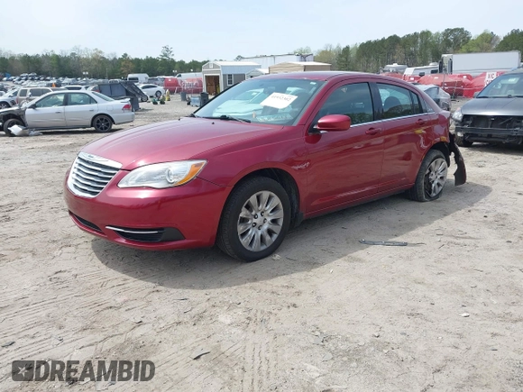 2014 Chrysler 200 LX z VIN 1C3CCBAB1EN209312, wystawiony jako IAAI lot #41932302 z przebiegiem 143 335 mil mil oraz . Historia ofert i sprzedaży dostępna na DreamBid. Obrazek 2.