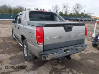 2004 Chevrolet Avalanche Z71 with VIN 3GNEK12T34G116461, listed as a IAAI auction lot 41552137 with Not Provided miles and . Bid and sale history available at DreamBid. Image 3.