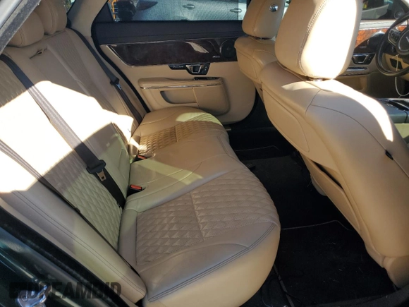2016 Jaguar XJ Portfolio with VIN SAJWA2G71G8V94388, listed as a Copart auction lot 88039335 with Not provided miles and Clean title. Bid and sale history available at DreamBid. Image 10.