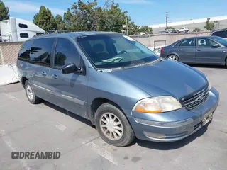 2000 Ford Windstar SE with VIN 2FMZA5248YBA46389, listed as a IAAI auction lot 40361708 with 281,576 mi miles and . Bid and sale history available at carsss.com. Image 1.