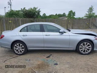 2018 Mercedes-Benz E 300 with VIN WDDZF4KB3JA385504, listed as a IAAI auction lot 42340289 with 15,336 mi miles and . Bid and sale history available at DreamBid. Image 14.