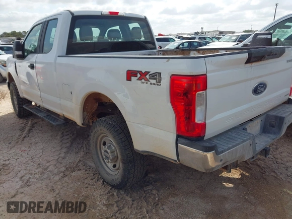 2019 Ford F-250 XL with VIN 1FT7X2B62KEG56083, listed as a IAAI auction lot 42452430 with 150,903 mi miles and . Bid and sale history available at DreamBid. Image 3.