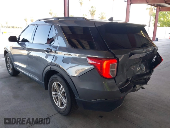 2022 Ford Explorer XLT z VIN 1FMSK7DHXNGB36514, wystawiony jako IAAI lot #42310723 z przebiegiem 44 198 mil mil oraz . Historia ofert i sprzedaży dostępna na DreamBid. Obrazek 3.