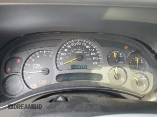 2005 Chevrolet Avalanche LS z VIN 3GNEK12Z15G275369, wystawiony jako Copart lot #59107835 z przebiegiem 252 387 mil mil oraz Szkoda całkowita • Salvage title. Historia ofert i sprzedaży dostępna na DreamBid. Obrazek 9.