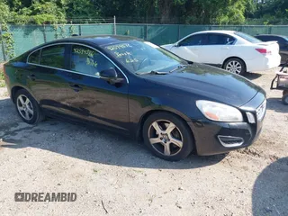 2012 Volvo S60 T5 with VIN YV1622FS4C2109850, listed as a IAAI auction lot 42594576 with 167,546 mi miles and . Bid and sale history available at DreamBid. Image 1.