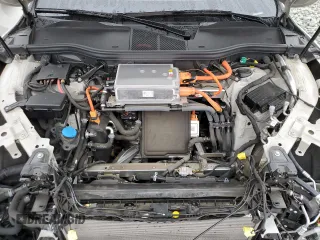2019 Audi e-tron Prestige z VIN WA1VAAGE6KB021737, wystawiony jako Copart lot #44444585 z przebiegiem 37 227 mil mil oraz Szkody całkowita. Historia ofert i sprzedaży dostępna na DreamBid. Obrazek 12.