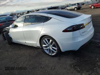 2016 Tesla Model S 90D with VIN 5YJSA1E24GF158505, listed as a Copart auction lot 87681485 with 91,225 mi miles and Salvage title. Bid and sale history available at DreamBid. Image 2.