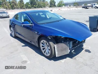 2018 Tesla Model S 75D with VIN 5YJSA1E22JF262269, listed as a IAAI auction lot 42629704 with 131,138 mi miles and . Bid and sale history available at DreamBid. Image 3.