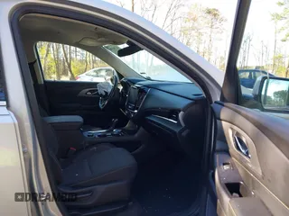2020 Chevrolet Traverse LT Cloth with VIN 1GNERGKW4LJ215277, listed as a IAAI auction lot 41706394 with 84,762 mi miles. Bid and sale history available at carsss.com. Image 5.