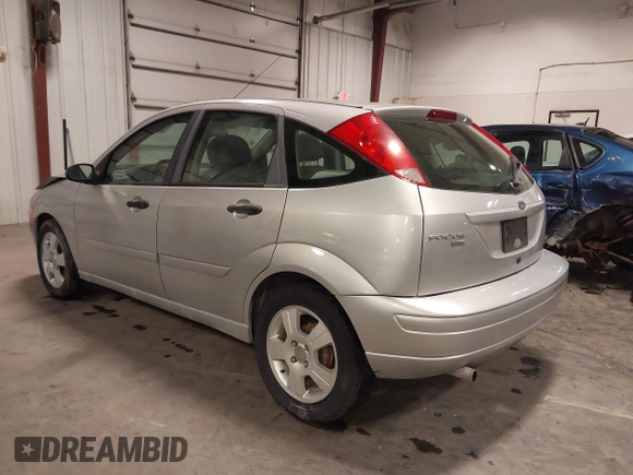 2007 Ford Focus S with VIN 1FAFP37NX7W330802, listed as a IAAI auction lot 41663895 with 147,015 mi miles and . Bid and sale history available at carsss.com. Image 3.