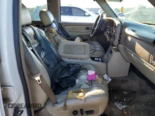 2001 Chevrolet Suburban LT with VIN 3GNEC16TX1G206273, listed as a Copart auction lot 41927865 with 0 mi miles and Clean Title. Bid and sale history available at carsss.com. Image 7.