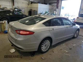 2015 Ford Fusion SE Hybrid with VIN 3FA6P0LU2FR149741, listed as a Copart auction lot 51973175 with 171,999 mi miles and Clean Title. Bid and sale history available at DreamBid. Image 3.