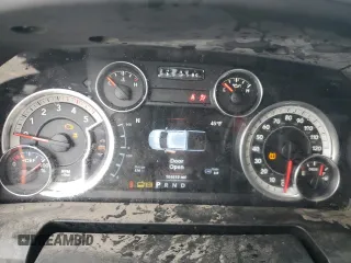 2014 Ram 2500 SLT with VIN 3C6UR5DL1EG213543, listed as a Copart auction lot 81848034 with 164,619 mi miles and Salvage title. Bid and sale history available at DreamBid. Image 9.