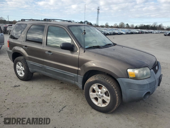 2007 Ford Escape XLT with VIN 1FMYU03Z47KB25109, listed as a Copart auction lot 83229644 with 58,735 mi miles and Clean Title. Bid and sale history available at carsss.com. Image 4.