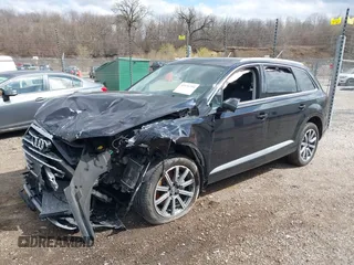2018 Audi Q7 Prestige z VIN WA1VAAF75JD025929, wystawiony jako IAAI lot #41976794 z przebiegiem 89 640 mil mil oraz . Historia ofert i sprzedaży dostępna na DreamBid. Obrazek 17.