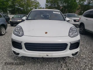 2017 Porsche Cayenne z VIN WP1AA2A23HKA87999, wystawiony jako Copart lot #57457705 z przebiegiem 27 231 mil mil oraz Szkoda całkowita • Salvage title. Historia ofert i sprzedaży dostępna na DreamBid. Obrazek 5.