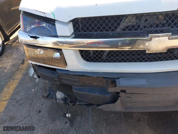 2006 Chevrolet Avalanche LT with VIN 3GNEC12Z66G109038, listed as a IAAI auction lot 41764981 with 260,045 mi miles. Bid and sale history available at carsss.com. Image 6.