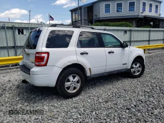2008 Ford Escape XLT with VIN 1FMCU93138KC15216, listed as a Copart auction lot 61756845 with 192,999 mi miles and Clean title. Bid and sale history available at DreamBid. Image 3.
