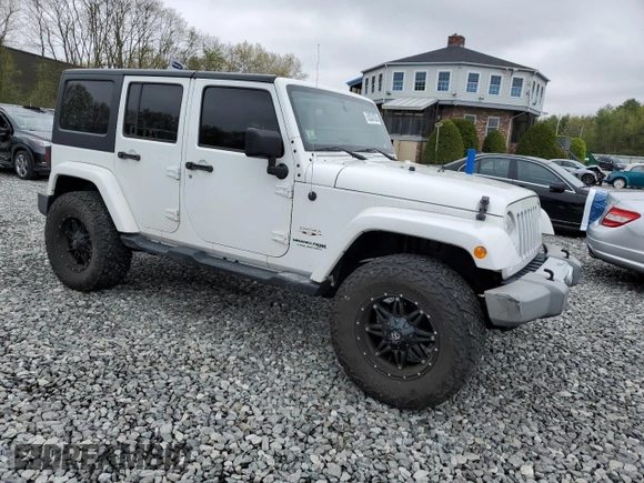2018 Jeep Wrangler Unlimited Sahara with VIN 1C4HJWEG4JL922375, listed as a Copart auction lot 55333765 with 111,986 mi miles and Salvage title. Bid and sale history available at DreamBid. Image 4.