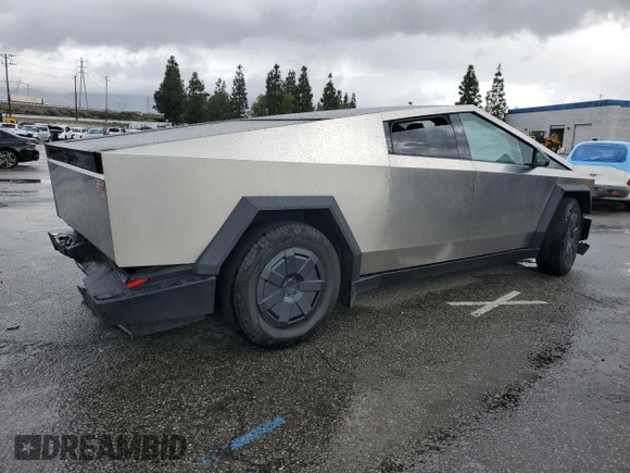 2024 Tesla Cybertruck with VIN 7G2CEHED8RA050212, listed as a Copart auction lot 47994405 with 11,949 mi miles and Salvage Title. Bid and sale history available at carsss.com. Image 3.