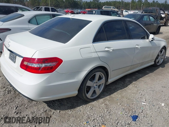 2011 Mercedes-Benz E-Class E 350 Luxury with VIN WDDHF5GB9BA270210, listed as a IAAI auction lot 41527438 with 147,692 mi miles. Bid and sale history available at carsss.com. Image 4.