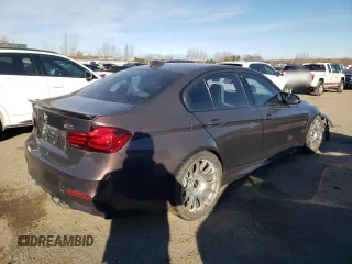 2017 BMW M3 z VIN WBS8M9C36H5G85942, wystawiony jako Copart lot #83209834 z przebiegiem Nie podano mil oraz Tytuł czysty. Historia ofert i sprzedaży dostępna na DreamBid. Obrazek 3.