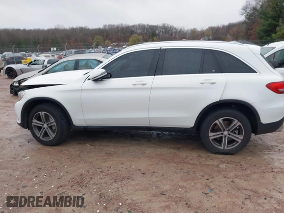 2017 Mercedes-Benz GLC 300 z VIN WDC0G4JB9HF186711, wystawiony jako IAAI lot #40883506 z przebiegiem 117 683 mil mil oraz . Historia ofert i sprzedaży dostępna na DreamBid. Obrazek 13.