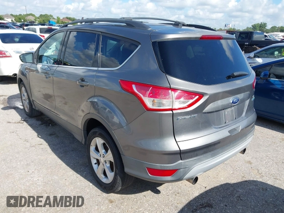 2013 Ford Escape SE z VIN 1FMCU0GX7DUD19135, wystawiony jako IAAI lot #42610613 z przebiegiem 181 535 mil mil oraz . Historia ofert i sprzedaży dostępna na DreamBid. Obrazek 3.