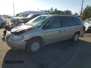 2007 Chrysler Town & Country LWB LX with VIN 2A4GP44R77R262070, listed as a Copart auction lot 69857534 with 211,781 mi miles and Salvage Title. Bid and sale history available at carsss.com. Image 1.