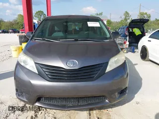 2017 Toyota Sienna L с VIN 5TDZZ3DCXHS778141, выставлен на аукционе IAAI как лот 41139603 с пробегом 158 643 миль миль и . История ставок и продаж доступна на DreamBid. Изображение 12.