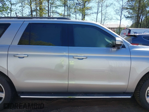 2021 Ford Expedition Max XLT with VIN 1FMJK1JTXMEA55007, listed as a IAAI auction lot 42055790 with 21,350 mi miles and . Bid and sale history available at DreamBid. Image 13.