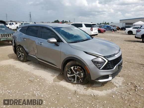 2024 Kia Sportage EX with VIN KNDPV3DFXR7289652, listed as a Copart auction lot 61652555 with 16,986 mi miles and Salvage title. Bid and sale history available at DreamBid. Image 4.