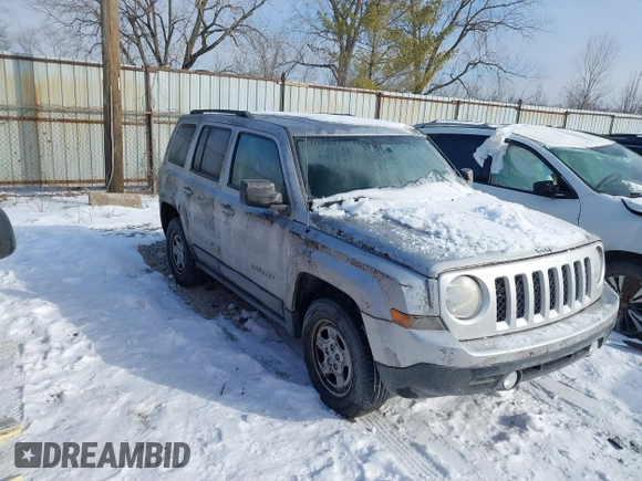 2011 Jeep Patriot Latitude with VIN 1J4NT1GBXBD289758, listed as a IAAI auction lot 41301702 with 215,068 mi miles. Bid and sale history available at carsss.com. Image 1.