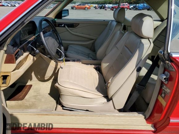 1988 MERCEDES-BENZ 560-CLASS SEC with VIN WDBCA45D0JA390136, listed as a Copart auction lot 72028444 with 226,316 mi miles and Clean Title. Bid and sale history available at DreamBid. Image 7.