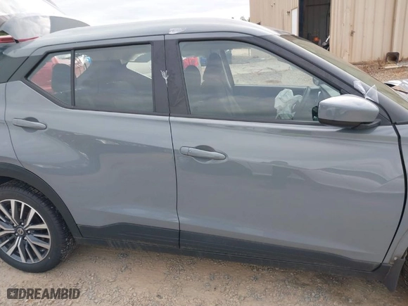 2021 Nissan Kicks SV with VIN 3N1CP5CV6ML550926, listed as a IAAI auction lot 40255070 with NaN miles. Bid and sale history available at carsss.com. Image 14.