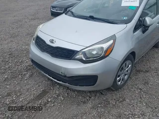 2013 Kia Rio LX z VIN KNADM4A33D6111258, wystawiony jako IAAI lot #39934097 z przebiegiem 53 008 mil mil oraz . Historia ofert i sprzedaży dostępna na DreamBid. Obrazek 14.