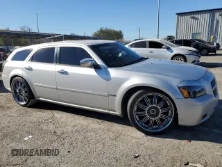 2006 Dodge Magnum R/T z VIN 2D8GV57286H122762, wystawiony jako Copart lot #83399984 z przebiegiem 200 443 mil mil oraz Szkody całkowita. Historia ofert i sprzedaży dostępna na DreamBid. Obrazek 4.