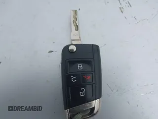 2015 Volkswagen GTI S z VIN 3VW4T7AU6FM016676, wystawiony jako IAAI lot #42342174 z przebiegiem 129 638 mil mil oraz . Historia ofert i sprzedaży dostępna na DreamBid. Obrazek 11.